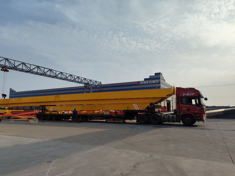 一批歐式單梁、歐式葫蘆雙發(fā)往山東威海